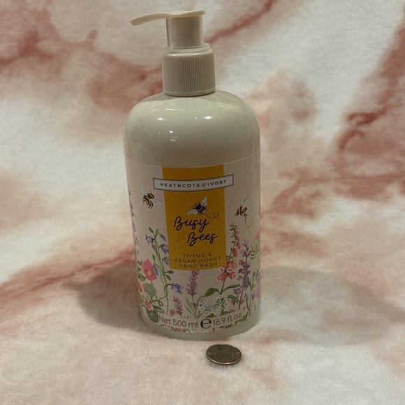 Busy Bees Scented Thyme & Vegan Honey Hand Wash NWT in pretty floral 16.9oz pmp - Picture 5 of 16